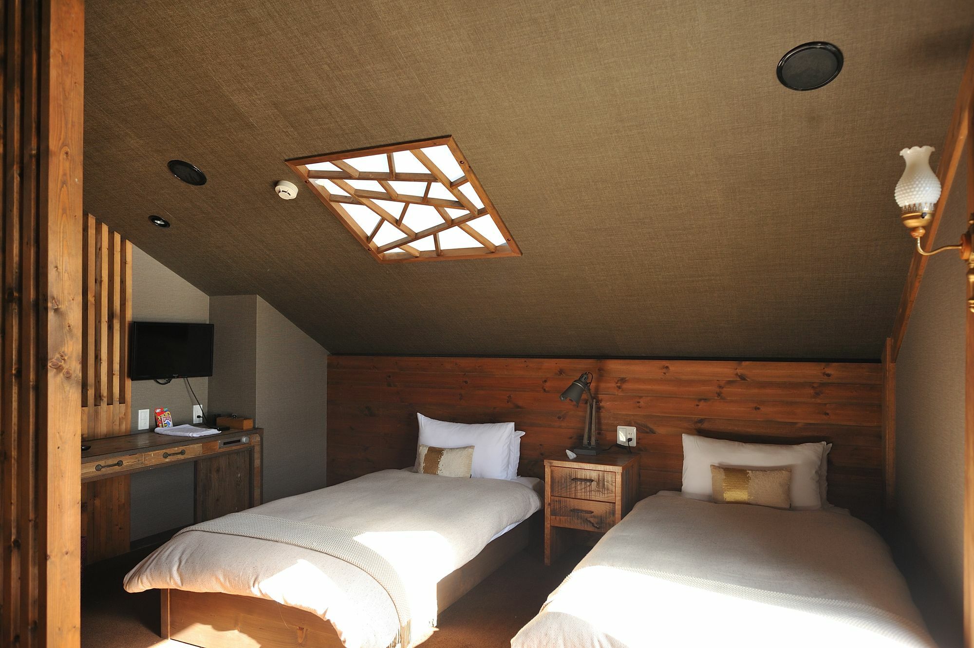 Box Hotel From Bizan Хаконе Экстерьер фото